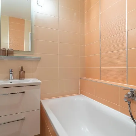 Cosy Flat Close To Apartmán Bratislava